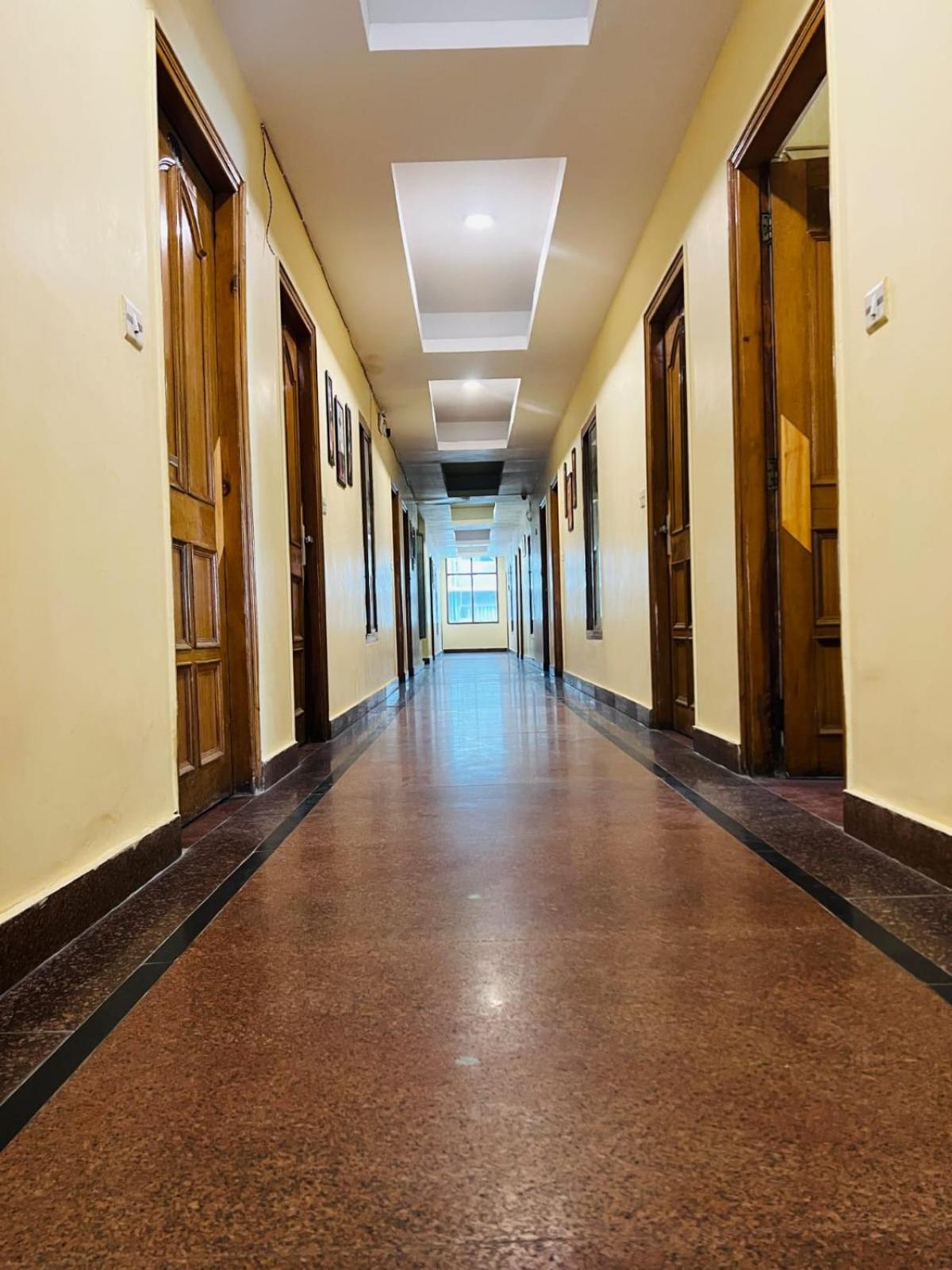 Hotel Kalinga Grand - Luxury Comfort !! Travellers Delight !! Budget Friendly !! Prime Location !! Guest Favourite Manali  Luaran gambar