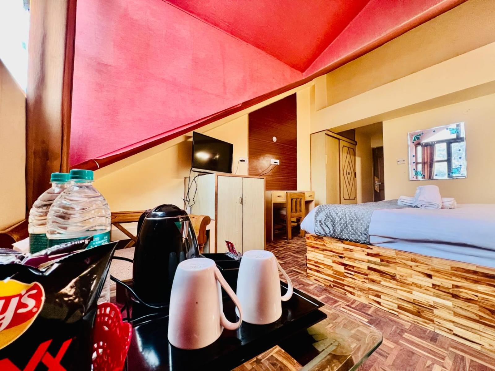 Hotel Kalinga Grand - Luxury Comfort !! Travellers Delight !! Budget Friendly !! Prime Location !! Guest Favourite Manali  Luaran gambar