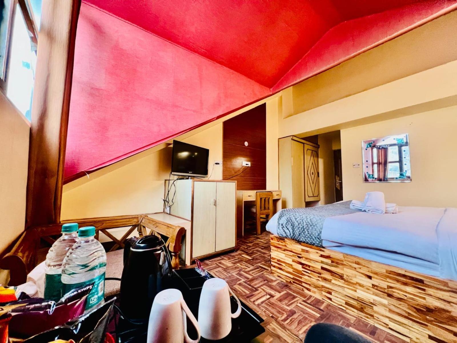 Hotel Kalinga Grand - Luxury Comfort !! Travellers Delight !! Budget Friendly !! Prime Location !! Guest Favourite Manali  Luaran gambar