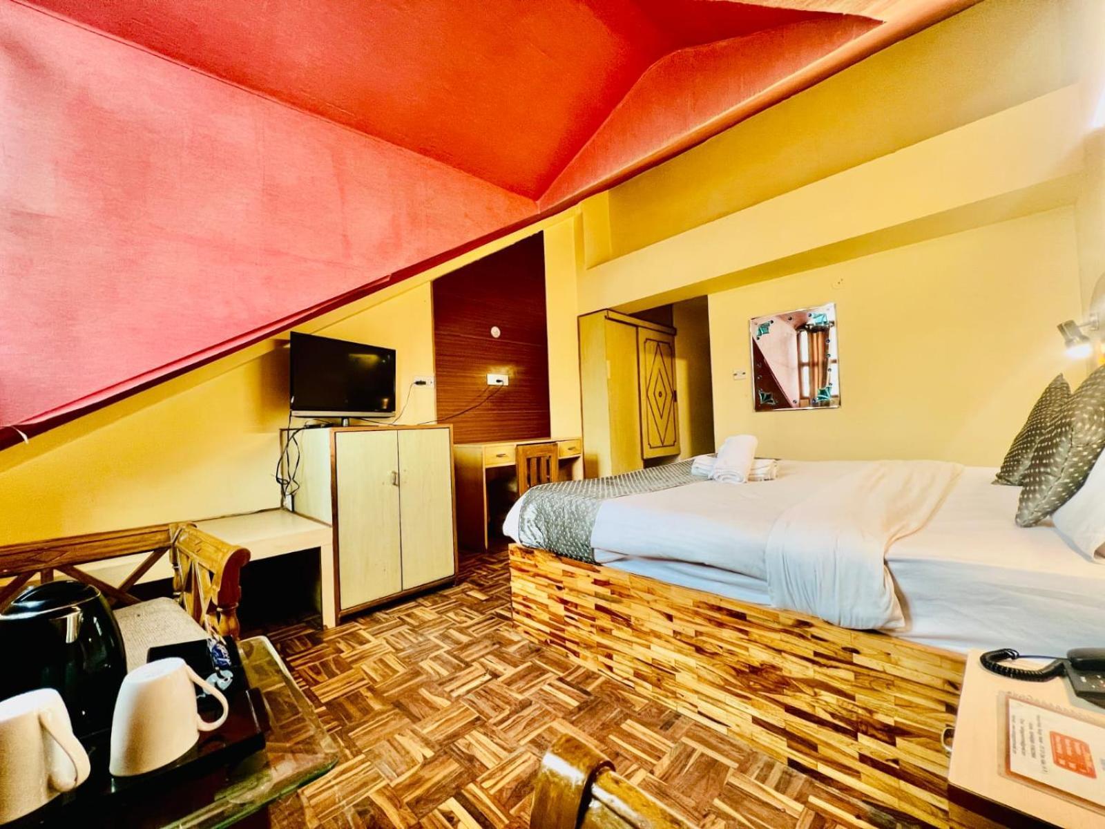 Hotel Kalinga Grand - Luxury Comfort !! Travellers Delight !! Budget Friendly !! Prime Location !! Guest Favourite Manali  Luaran gambar