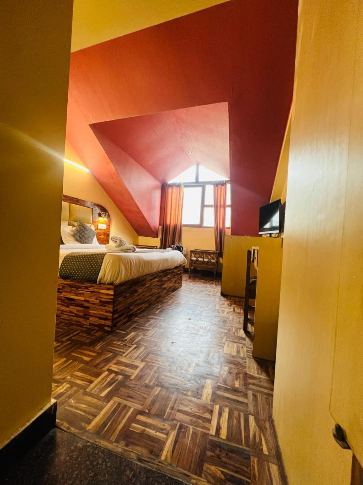 Hotel Kalinga Grand - Luxury Comfort !! Travellers Delight !! Budget Friendly !! Prime Location !! Guest Favourite Manali  Luaran gambar