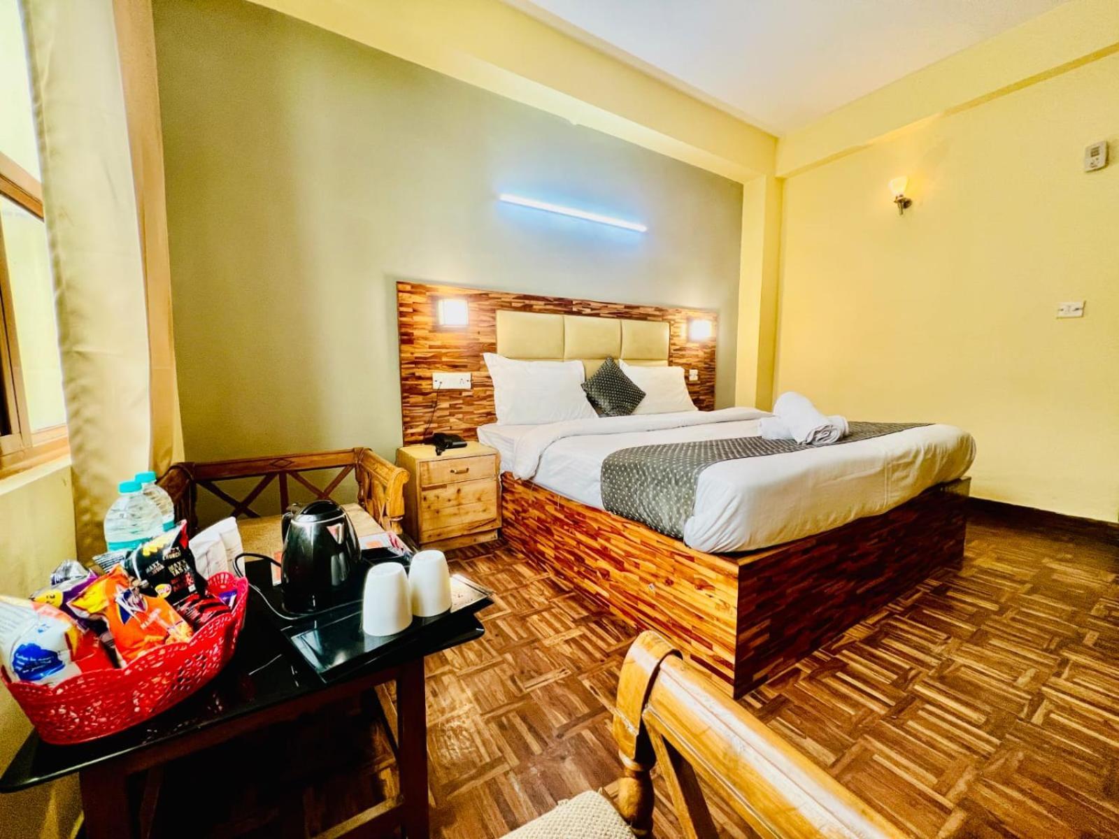 Hotel Kalinga Grand - Luxury Comfort !! Travellers Delight !! Budget Friendly !! Prime Location !! Guest Favourite Manali  Luaran gambar